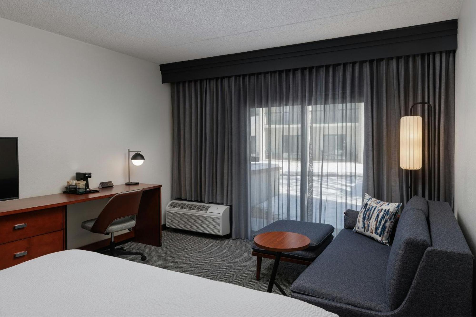 Courtyard By Marriott Denver Central Park Exterior photo
