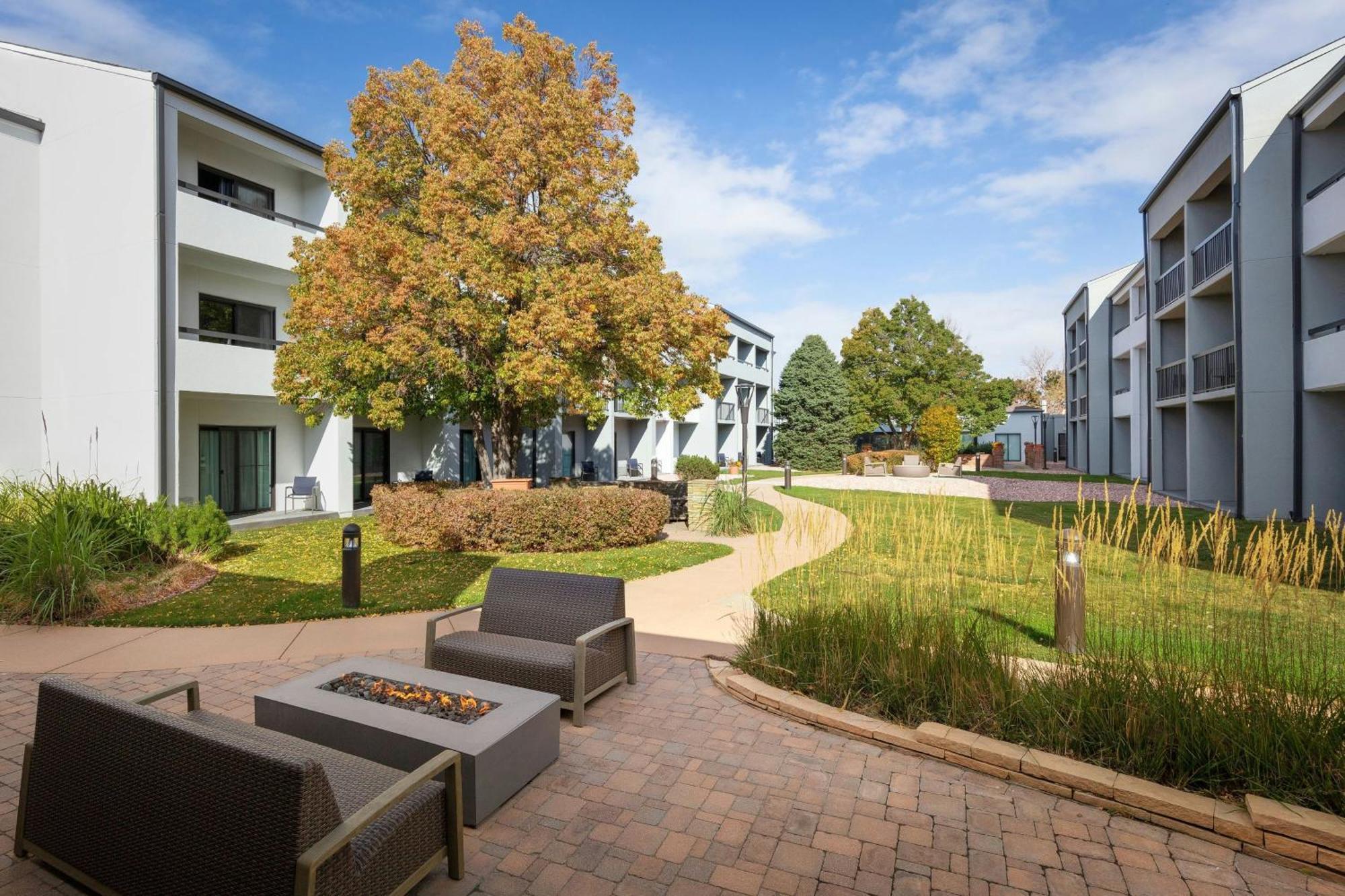 Courtyard By Marriott Denver Central Park Exterior photo